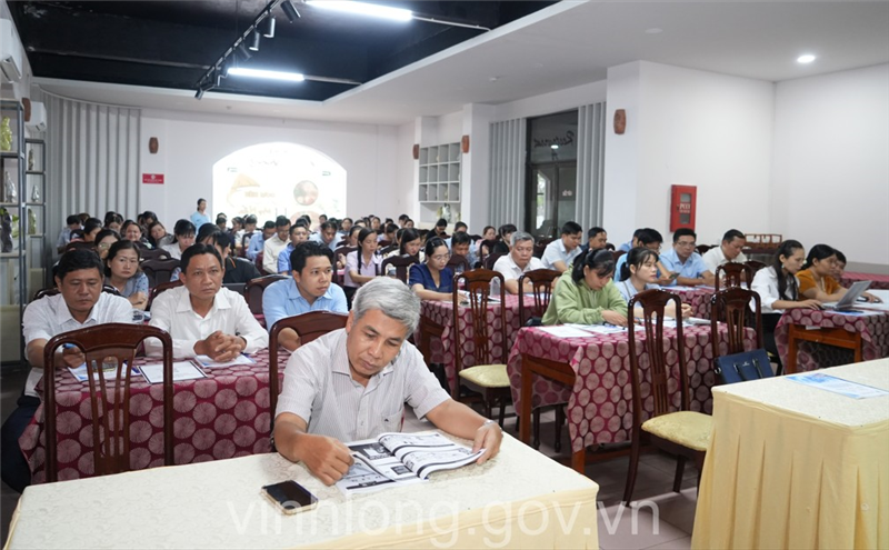 Tập huấn nâng cao năng lực quản lý nhà nước về thương mại điện tử